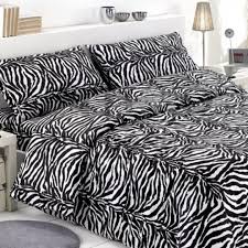 Coperta trapuntata di pile agnellato zebra disponibile nella misura per letto matrimoniale. Parure Copripiumino Animalier Zebrato Bianco Nero 100 Cotone Gpx Intimo E Dintorni Official Website