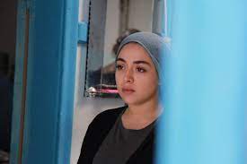 لانو امها كمان مرضت وتوفت الجميلة رندة مرعشلي. Ù‡ÙŠØ§ Ù…Ø±Ø¹Ø´Ù„ÙŠ ØªØ¹Ø§Ù†ÙŠ Ù…Ù† Ø¸Ø±ÙˆÙ Ù‚Ø§Ø³ÙŠØ© ÙÙŠ Ù…Ø³Ø§ÙØ© Ø£Ù…Ø§Ù†