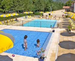 Espace Aquatique Du Camping Les Eaux Chaudes A Digne Les Bains