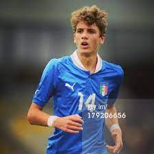 Locatelli represented italy at the senior level internationally, participating. Manuel Locatelli On Twitter Italia U17 Http T Co Neivgujuk2
