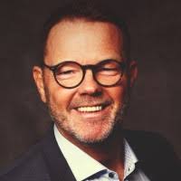 800+ "Holste" profiles