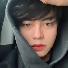 Hwang Yeji Han (@HwangYejiHan1)