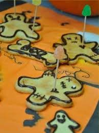 N 1 uovo intero 250 g di farina 200 g di burro morbido 150 g di zucchero n 1 bustina di. Biscotti Vudu Per Halloween Ricetta Di Benedetta Parodi