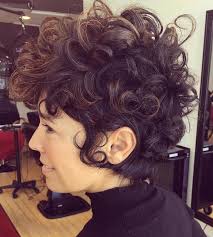 Coupe courte cheveux bouclés forty nine ondulations. 1001 Idees Coupe Courte Cheveux Boucles 49 Ondulations De Style