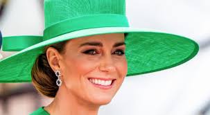 Carlo elogia la risposta della polizia ai disordini. In Regno Unito allerta  massima: «Non bisogna abbassare la guardia ora»