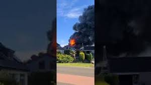 Raadhuisplein 1 8096 cp oldebroek. Brand Elzenweg Oldebroek Youtube