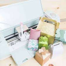 Print one of these templates onto the blank side. How To Make Assemble Beautiful Boxes With Your Cricut Free Templates Daydream Into Reality