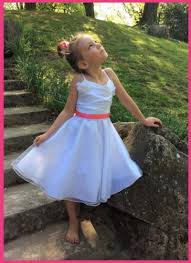 Une chose que vous allez avoir besoin de penser quand vous êtes la planification d'un mariage est la robe de fille de fleur. Robe Enfant Pour Mariage Cortege Enfant Costume Enfant Robe De Demoiselle D Honneur Les Maries D Amelie