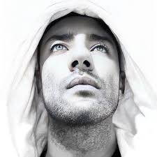 Daniel Duenas's Instagram, Twitter & Facebook