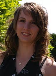 Jennifer Bougie's Instagram, Twitter & Facebook