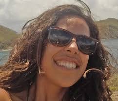 Surfiando” aguas usadas en el pueblo de Aguadilla