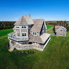 Prince edward island is known for its natural beauty, including its 800 km of beaches. House Hunting On Prince Edward Island Nine Acres For 1 7 Million The New York Times