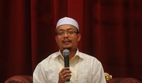 Datuk ustaz mohd kazim elias (lahir 28 november 1972) ialah seorang penceramah bebas dan personaliti media malaysia. Ceramah Disekat Ustaz Kazim Mahu Jual Pusat Tahfiz