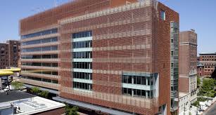 Boston Medical Shapiro Ambulatory Care This Nine Story Outpatient Center Features Environmentally Sensitive Hospital Design Architecture Brick Architecture