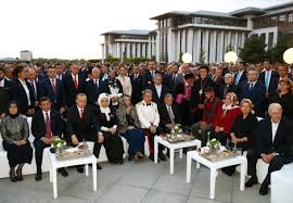 Akar, 'o geceyi unutmak istiyorum' dedi. Hulusi Akar In Esinden Kuran I Kerim Okunurken Begeni Toplayan Hassasiyet Haberler