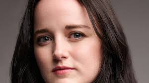 Live Arts: Elizabeth Bays of Chain Theatre On The 5 Things You Need To  Create A Highly Successful Career in Broadway, Theater or Live Performance  Arts