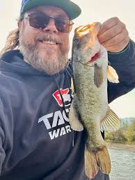 If anyone is wondering who is down the ovvy it is middle level comission.  All above board. Anglers please remember that Friday is the last day to  fish the ovvy as Saturday