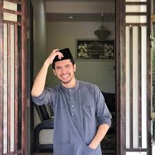 Pelakon drama ayuni safira dan gerak khas, nizen ayob dilaporkan telah meninggal dunia pada jam 11.55 pagi tadi di hospital sultanah aminah (hsa) tulisnya di instagram,innalillahiwainailaihirojiun. Inspektor Nizam Sudah Tiada Dalam Gerak Khas Kisah Dunia