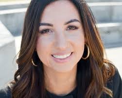 Anna Lawyer's Instagram, Twitter & Facebook