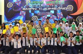 Yakobus jakarta & balai kesehatan bina kasih 8 km. 15 Smp Terbaik Indonesia Versi Kemendikbud 2015 Smp Kamu Masuk Gak