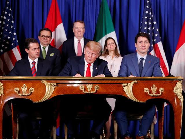 EE. UU., México y Canadá firmaron el T-MEC en el marco del G-20 - France 24