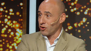 El día de furia del periodista Esteban Trebucq: saltó y le rompió el auto  a... | Mi Telefe