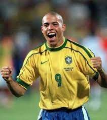 His magic with the ball will always be remembered by madrid's fans. Poster Ronaldo Luis Nazario De Lima 9 Zanetti Inter Soccer Football Calcio 2 Ebay