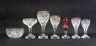Salle Des Ventes Abc Cristal Val St Lambert Service A Verres En Cristal Taille Modele Sainte Helene De 115 Pieces Compose De 9 Bols 21 Coupes 24 Verres