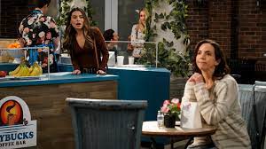Carly shay finds her previously normal life turned upside down when her internet show, icarly, becomes an instant smash with young web heads. Watch Icarly 2021 Season 1 Episode 2 Ihate Carly Full Show On Paramount Plus
