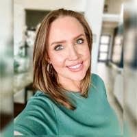 Darla Espitia's Instagram, Twitter & Facebook