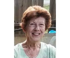 Elizabeth Holler's Instagram, Twitter & Facebook