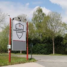A cidade é um grande centro industrial de têxteis e de tabaco.o linho é o principal produto agrícola. What To Do And See In Lokeren Belgium The Best Places And Tips