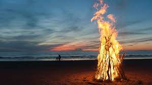 The Ultimate Guide To Bonfires - Outside Online