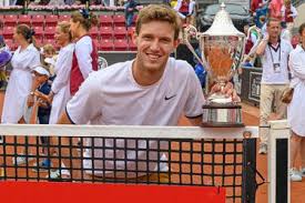 Es que el tenista chileno finalmente logró ingresar y disputará por primera vez en su carrera la qualy de un grand slam. Kb8rnvyrz90yrm