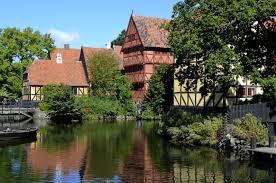 Cele mai importante obiective si atractii turistice din danemarca, atractii de top din danemarca casa jorgen olufsen se afla in aalborg, danemarca. De Ce SÄƒ Vizitezi Danemarca È™i Ce PoÈ›i Face Cand Ajungi Acolo Consilier Turism