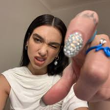 Check spelling or type a new query. Dua Lipa Wird Zum Spielbaren Character In Fifa 21 Captn Esports