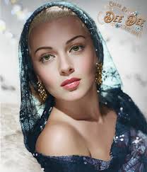 These two looks were worn by what Academy Award winning actress? Name the  actress and both films. Hint: Both films are post-1980