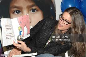 8.446 Amanda Jung Stock Photos, High-Res Pictures, and Images