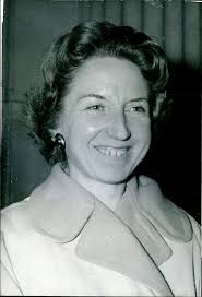 Amazon.com: Vintage photograph of Madame Irene Richard smiling : לבית ולמטבח