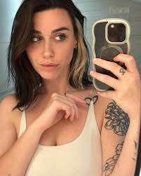 Ava Mind - Free pics, galleries & more at Babepedia