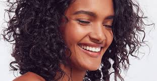 If you have long curly hair and are looking to experiment with a style, then try these hairdos. 10 Things All Curly Haired Girls Should Do