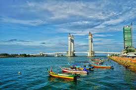 Pantai bukit keluang besut adalah tarikan utama yang boleh korang kunjungi jika berkunjung ke besut terengganu. 5 Tempat Menarik Di Terengganu Yang Anda Boleh Pergi Triphackerz