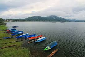 Cukup murah untuk dapat masuk ke tempat yang cantik ini. Liburan Asyik Jelajahi 10 Tempat Wisata Di Kuningan