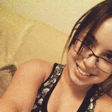 Stephanie Leiva (@nanie0296)