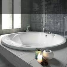 Unter den badewannen gibt es jedoch häufig markante unterschiede, denn wanne ist nicht gleich wanne. Badewannen Fur 2 Und Mehr Personen Baederdesign Info Gruppo Treesse Banos10