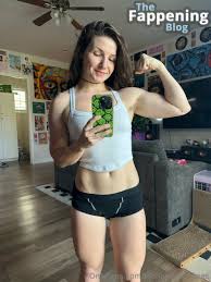 tashamariejames giving an intense blowjob experience