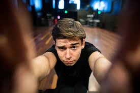 Daniel pedro martinho teixeira (born 7 september 1998), better known as just pedro teixeira, is a swiss professional footballer who plays as a midfielder for kriens on loan from young boys. Pedro Teixeira Da Mota Esta Num Impasse E Ri Para Nao Chorar Perfil Publico
