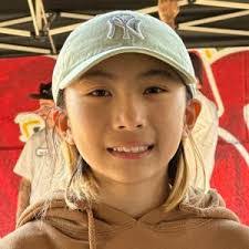 Stella Whitman's Instagram, Twitter & Facebook