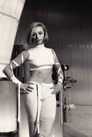 Ni contigo, ni sin ti — raffaella carra. Canzonissima 1970 Un Trionfo Di Ascolti E Raffaella Carra Nuova Stella Della Tv Carre Tv Celebrita