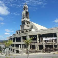 El nuevo año pastoral tendrá como tema la frase alabado sea el señor, que levanta a los débiles y presenta el mensaje de fátima como expresión de la solicitud de dios por una humanidad que sufre. Santuario Virgen De Fatima Photos Facebook